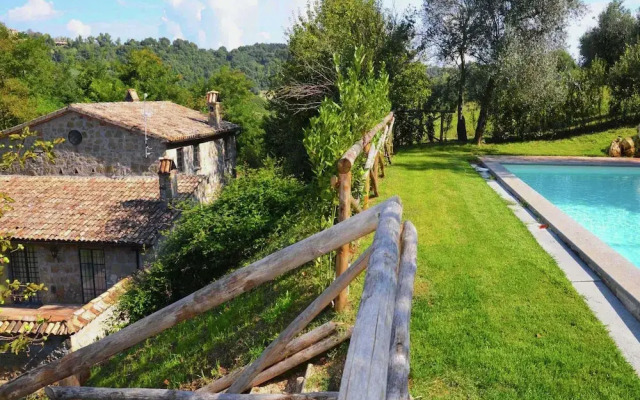 Villa in Sermugnano Near the Lake