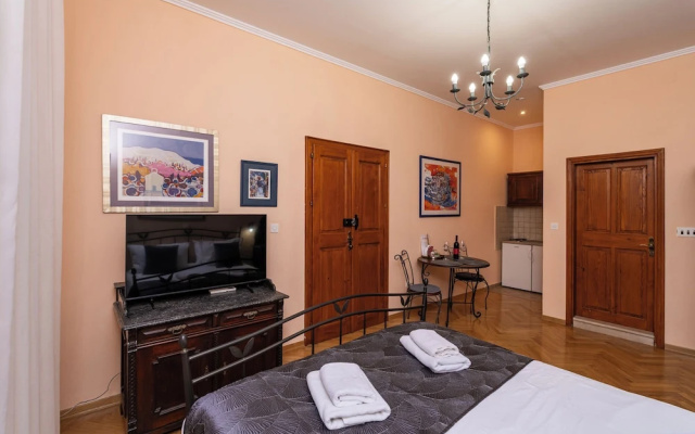 Amoret  (Private accommodation)
