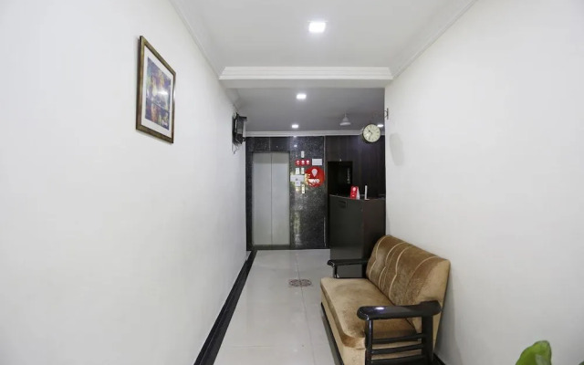 OYO 2229 Hotel Golden Wings