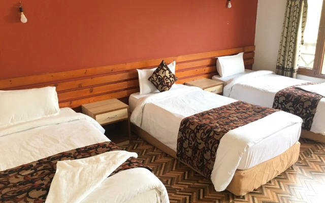 Sauraha Holiday Home