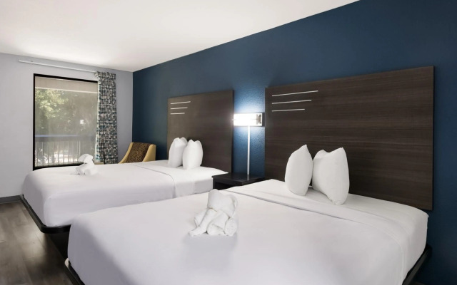 Suburban Studios Hinesville - Fort Stewart Area