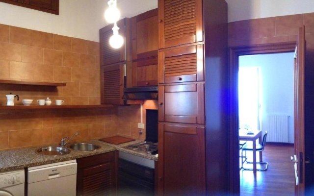 Large Apartment (3 bedrooms - 2 bathrooms), 50 meters from the beach