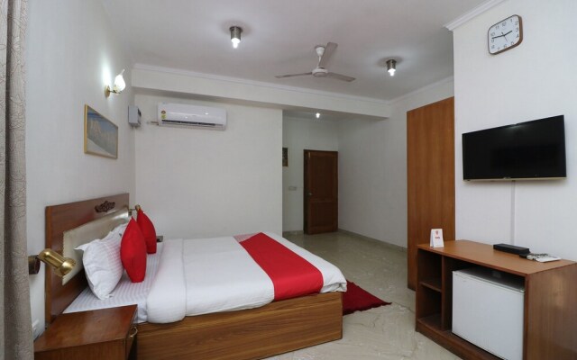 OYO Flagship 25106 Swastik Hospitality