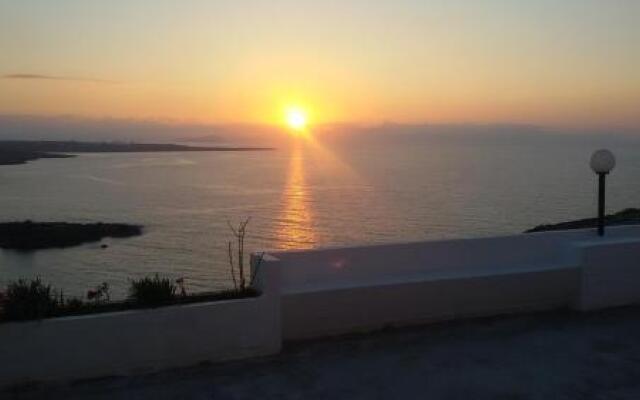 Kalathas Sunset Villa