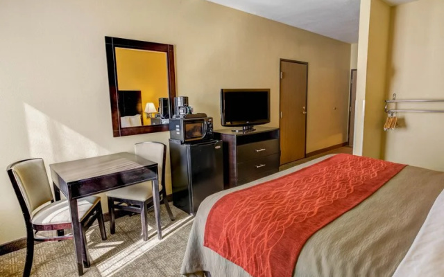 Quality Inn And Suites Lenexa Kansas City
