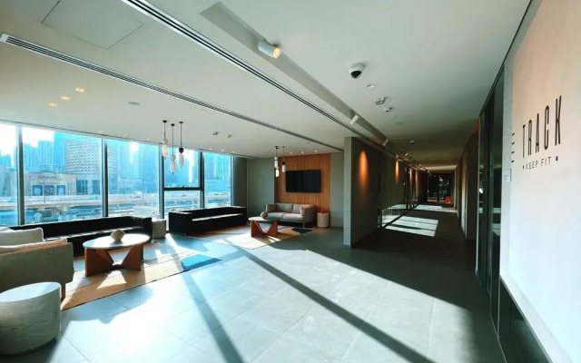 Regal 3BR Maid w Burj Khalifa View Balcony