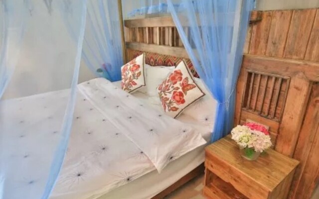 Zuoshou Qian Youshou Inn