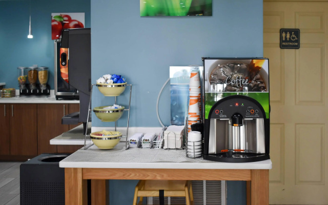 Quality Inn Calhoun North I-75