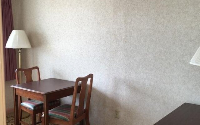 Kingston Inn & Suites