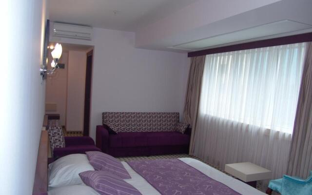 Izan Hotel