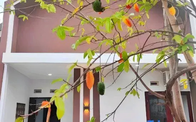 LieFly Prambanan Villa