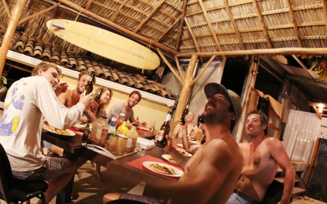 Casa Sirena Surf Lodge