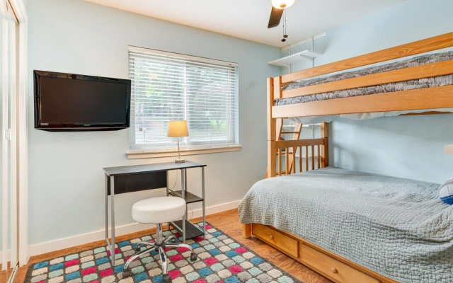 Austin Home Near Zilker Park w/ Yard: Pets Allowed