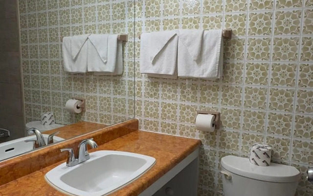 Empress Inn and Suites by The Falls