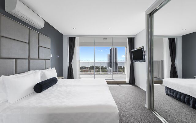 Meriton Suites Broadbeach, Gold Coast
