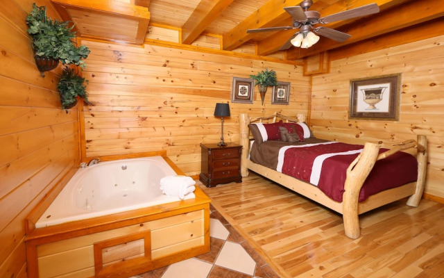 Family Valley Lodge - Six Bedroom Cabin