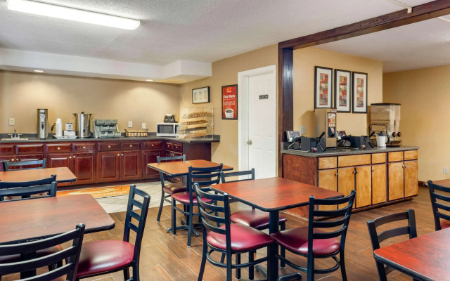Econo Lodge Burlington I-40