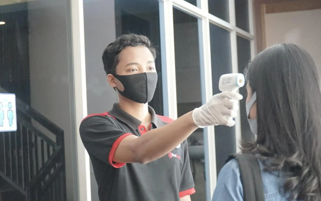 RedDoorz Plus @ Thamrin