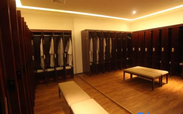 Tianshan Wujiang Hot Spring City Hotel