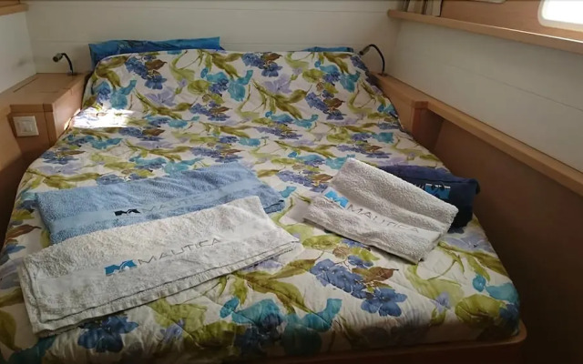 Catamarano Mauticat Boat & Breakfast