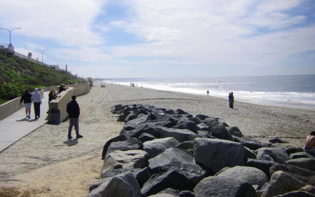 Quiet Private House 15 min to Beach