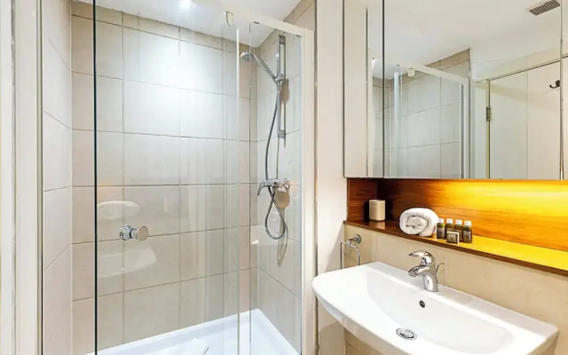 Spacious Modern Flat in Chelsea Harbour