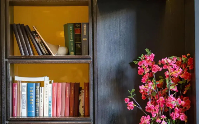 Linyi Binghe Avenue Yitel