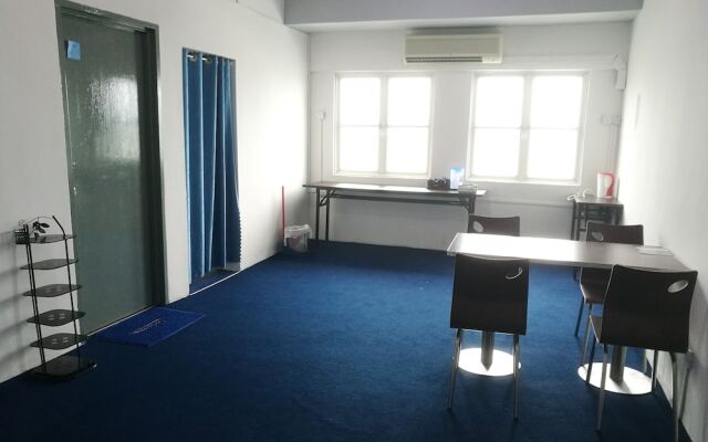 Oceanus Backpackers Hostel