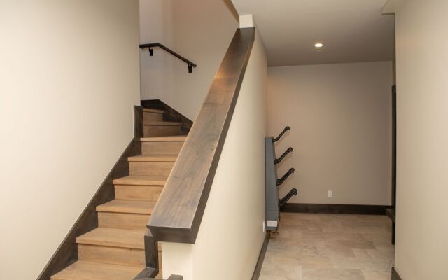 1242 Westhaven Circle 4 Bedroom Townhouse by Redawning