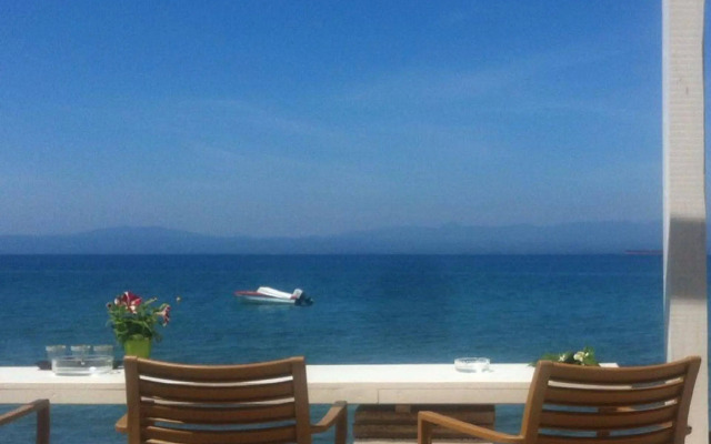 Mantinia Bay Hotel