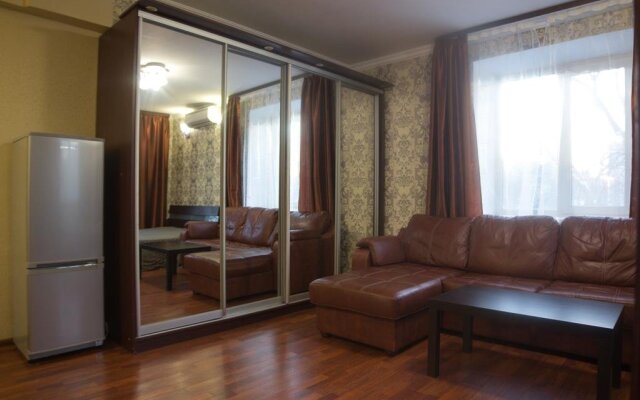 Apartment At Ulitsa Borisa Galushkina 21 — фото