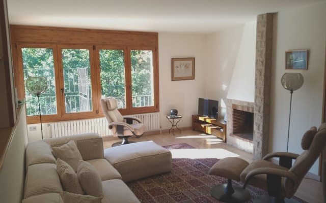 Apartment with 3 Bedrooms in Arinsal, with Wonderful Mountain View And Wifi — фото 3