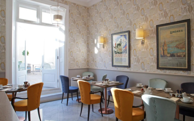 54 Queens Gate Hotel