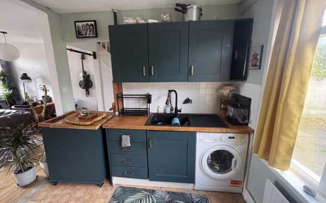 Spacious 2BD Terrace House W/garden - Dublin!