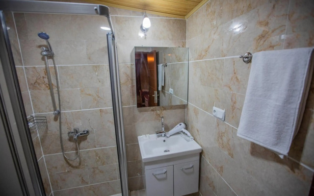Capiedra Hotel