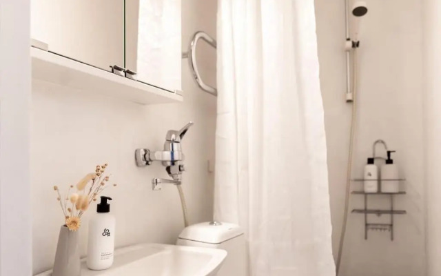 Luminous studio in Kallio / Amazing location