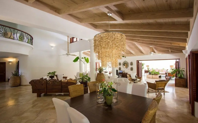 Villa Las Piñas