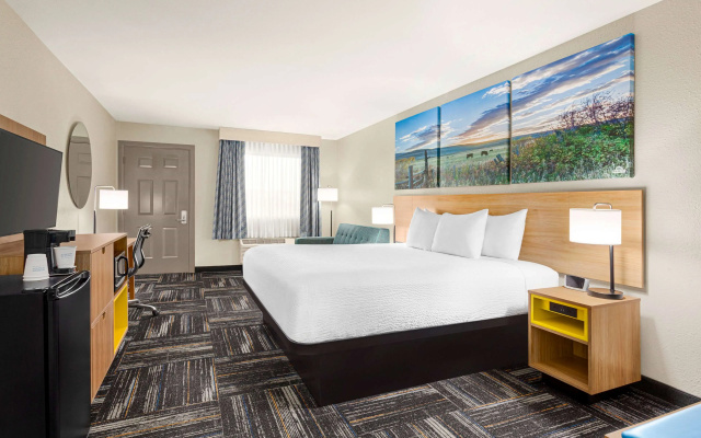 Days Inn by Wyndham Paris