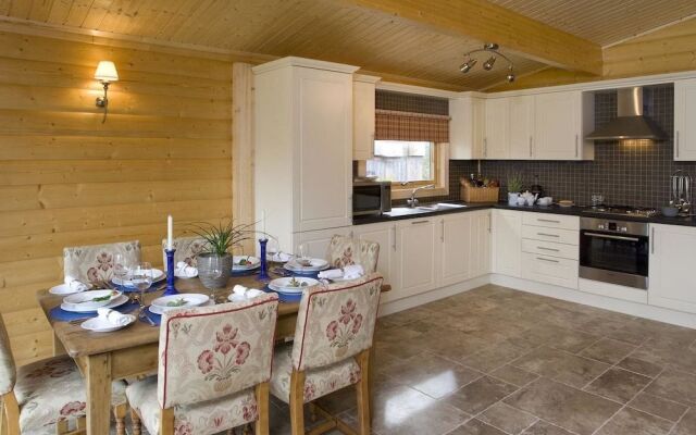 Cherbridge Lodges Riverside Lodges Short Lets