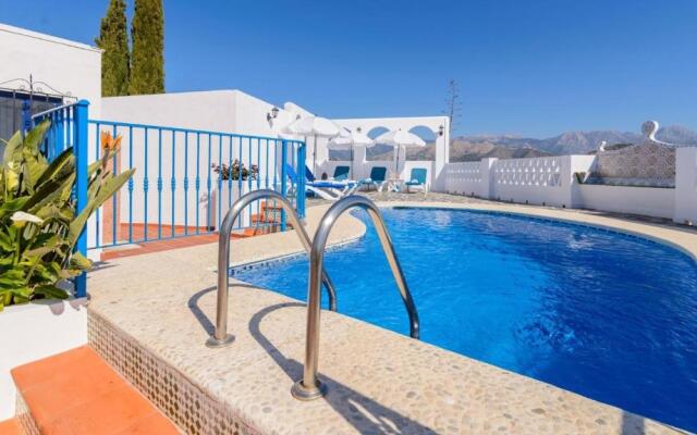 Casa El Monte Torrox by Ruralidays