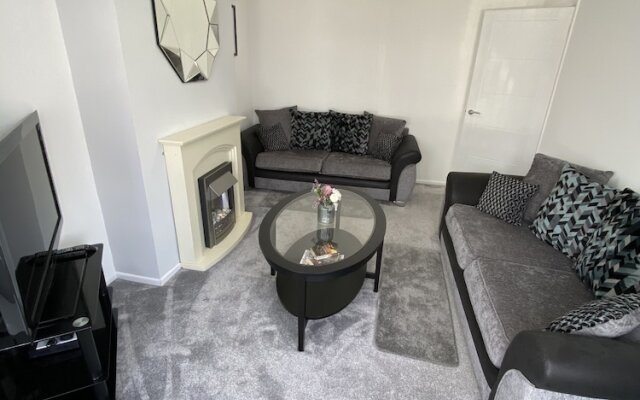 Inviting 2-Bed Bungalow