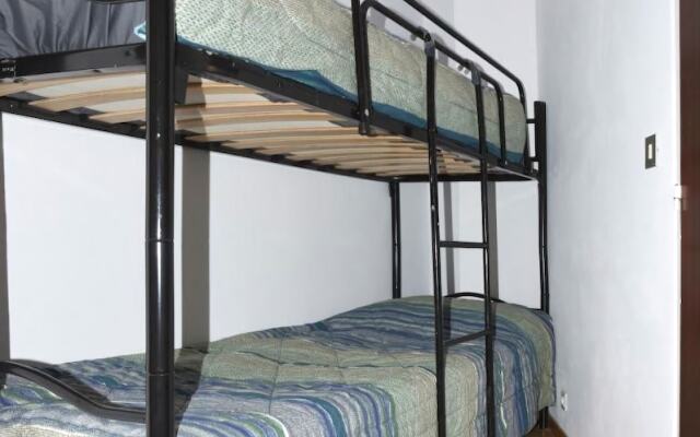 Studio + CM 4 Perosnnes