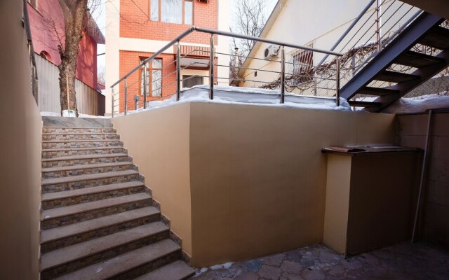 Mountain Road Hostel