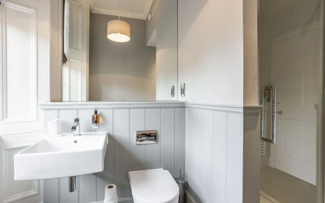 Destiny Scotland - George IV Apartments