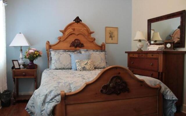 Inn At The Olde Silk Mill