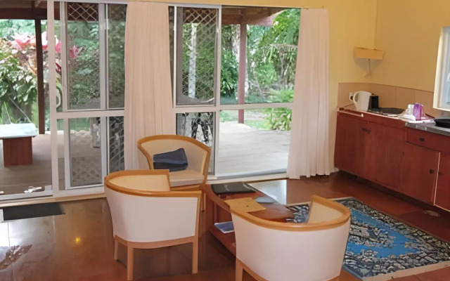 Raina Holiday Accommodation