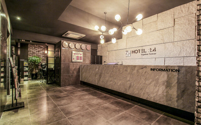 Hotel 2.4
