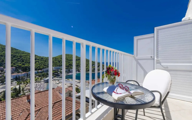 Green Hills Apartment