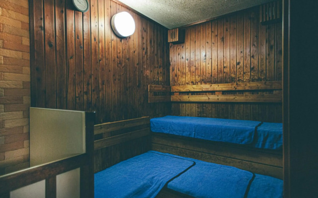 Hamilton Hotel Blue