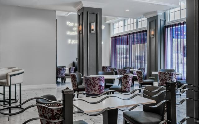 Hotel Indigo Dallas Downtown by IHG